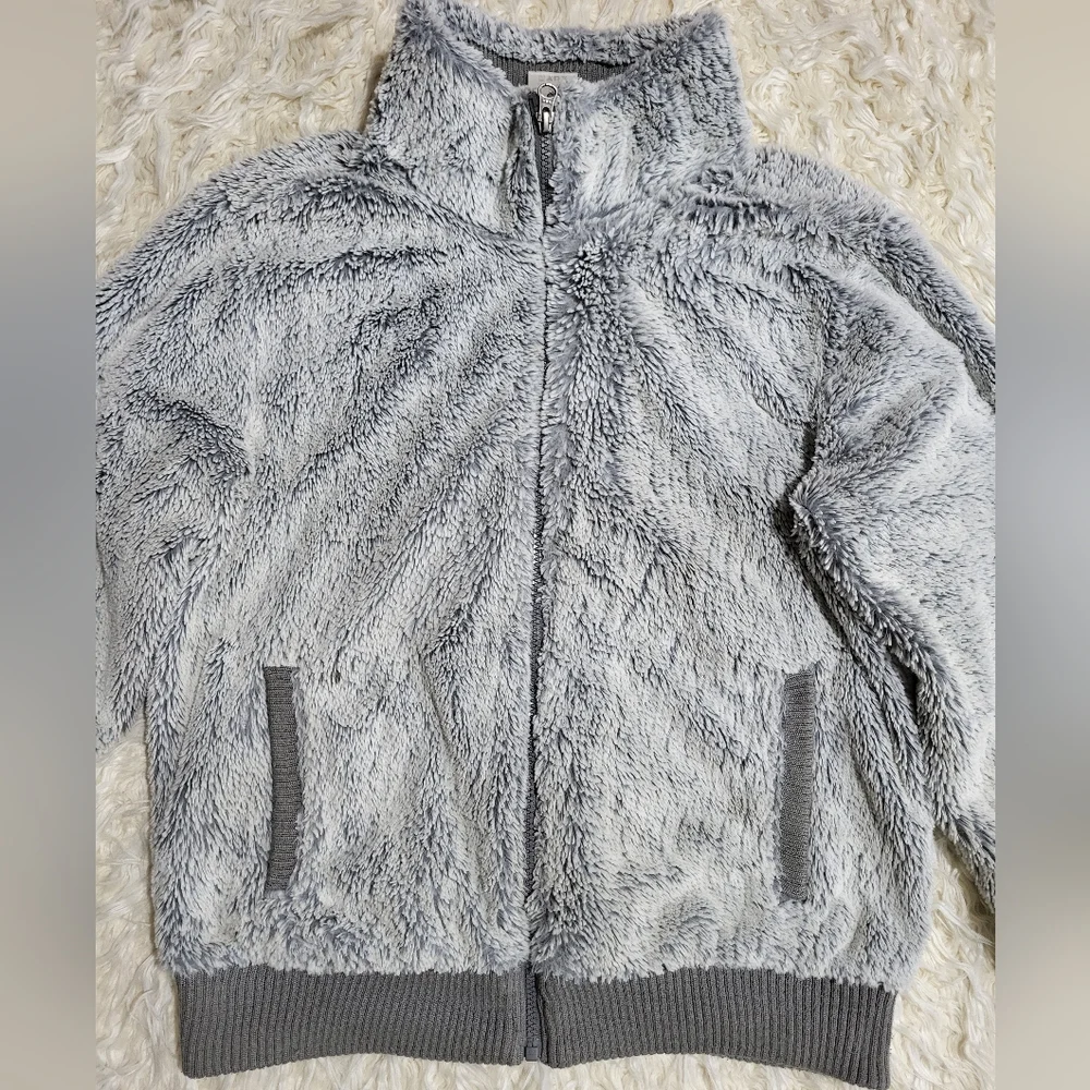 Patagonia Grey Women's Long Sleeve Full Zip Up Faux Fur Sweater Jacket Medium - Picture 2 of 9